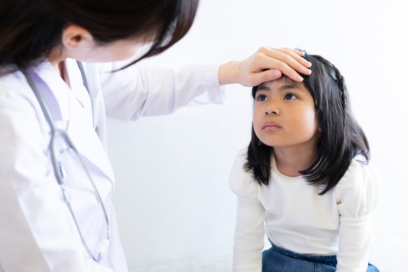 ストレスで、首や背中の筋肉の緊張状態が続き、頭痛につながることも……