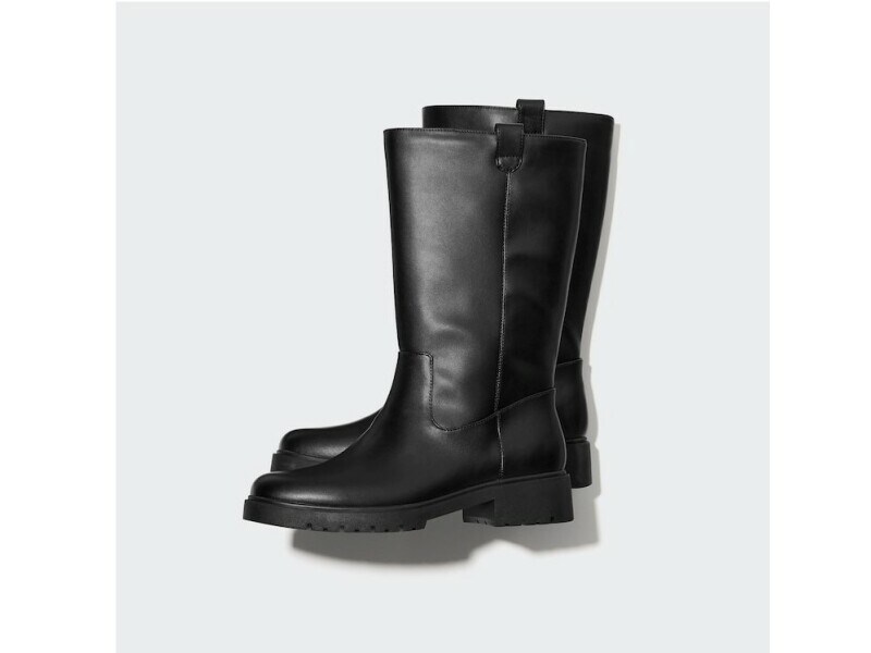 ユニクロ　コンフィールタッチミドルブーツ　4990円（税込）