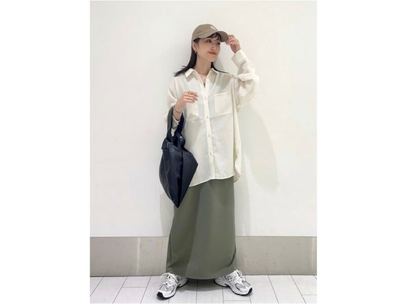 トレンドでもある「キャップ」を取り入れて旬コーデに　旬出典：WEAR