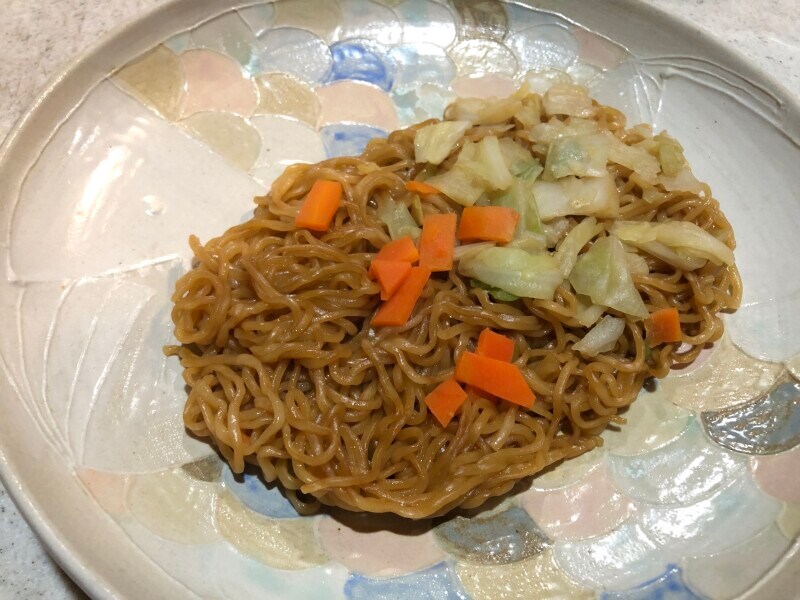 「日清焼きそば　特性スパイシーソース」はソースが少し辛い