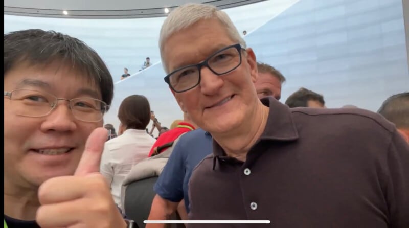 現地でティム・クック氏と撮影