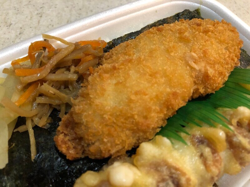 ほっともっとの「のり弁当」の白身魚のフライ