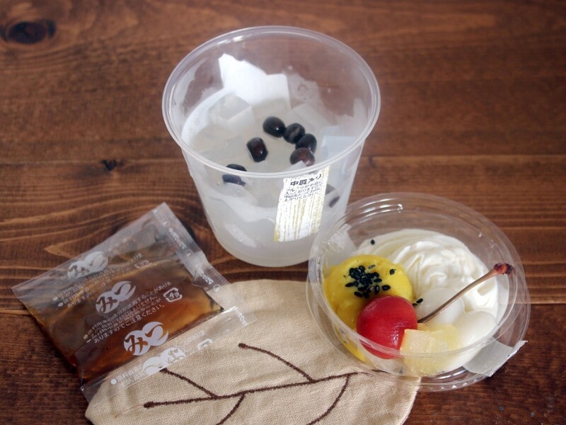 芋餡と白玉のあんみつ