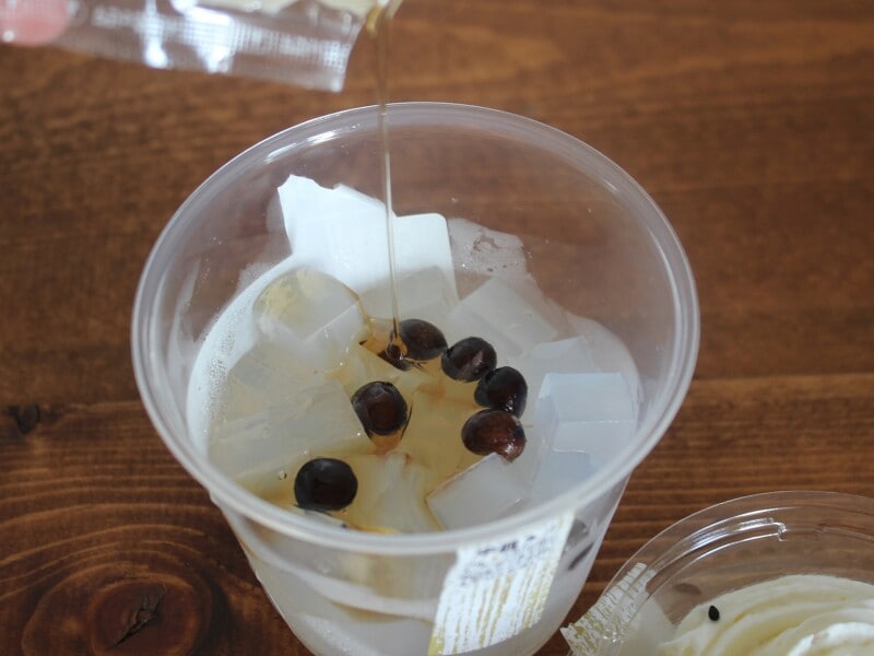 芋餡と白玉のあんみつ