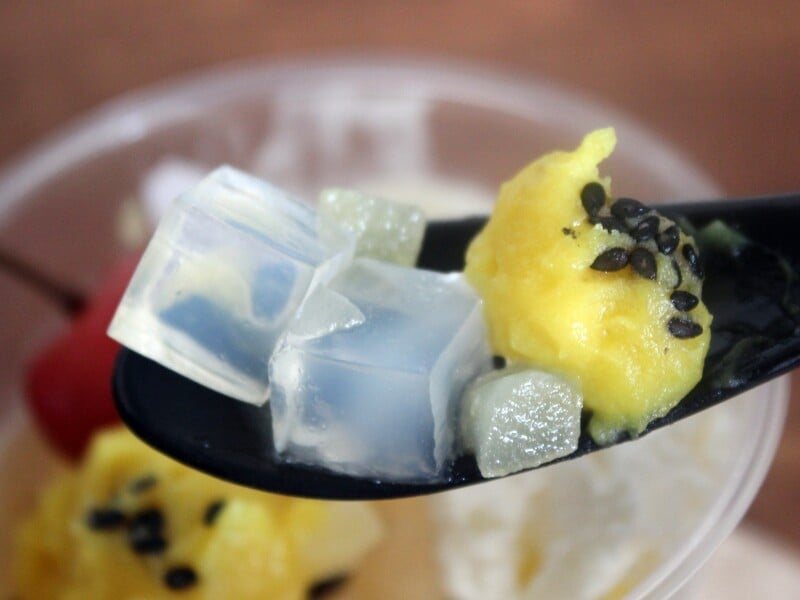 芋餡と白玉のあんみつ