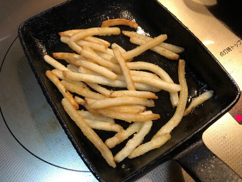ドン・キホーテの「冷凍フライドポテト」を揚げ焼きにする
