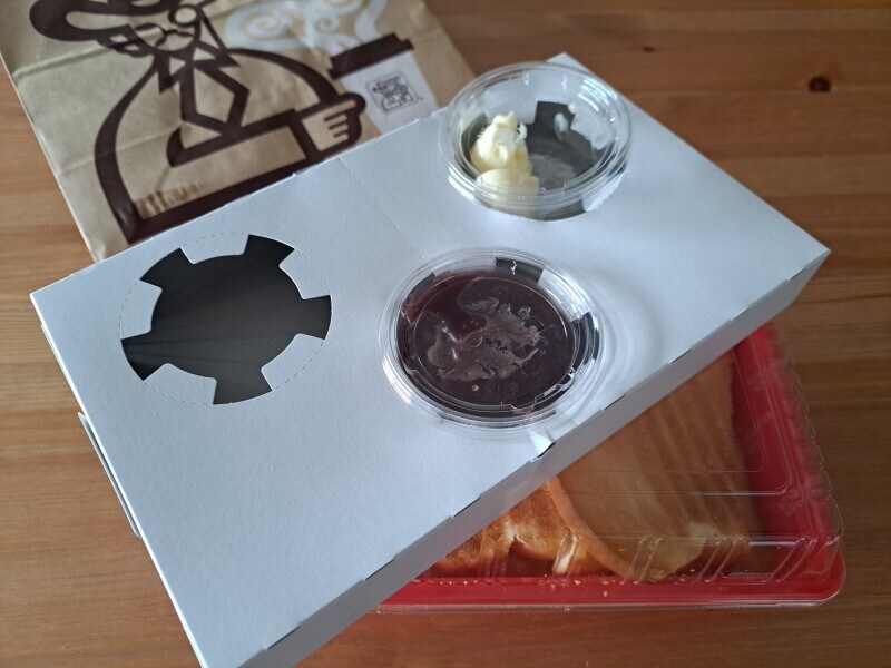 コメダ珈琲の「小倉トースト」