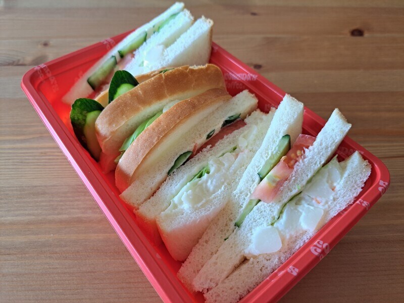 コメダ珈琲のポテサラサンド」