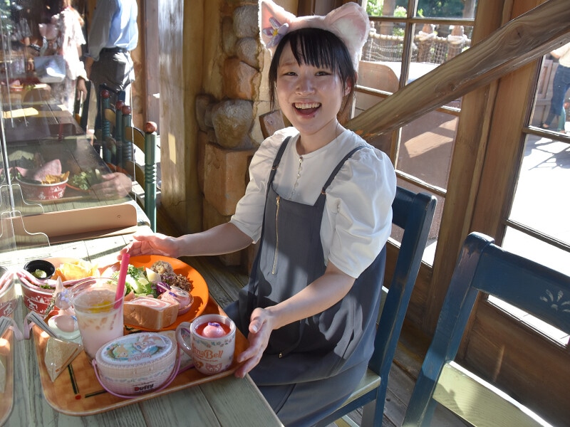 リーナ・ベルメニュー