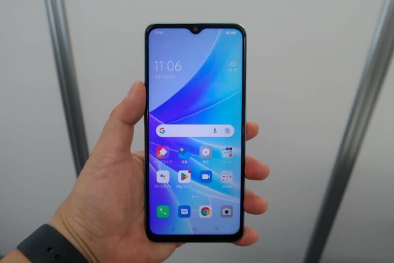 約6.5インチ、HD+の大画面ディスプレイを搭載