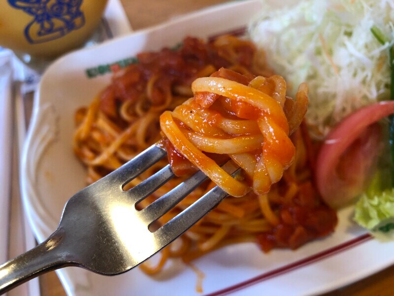 コメダ珈琲の「喫茶店の王道ナポリタン」は濃いめの味