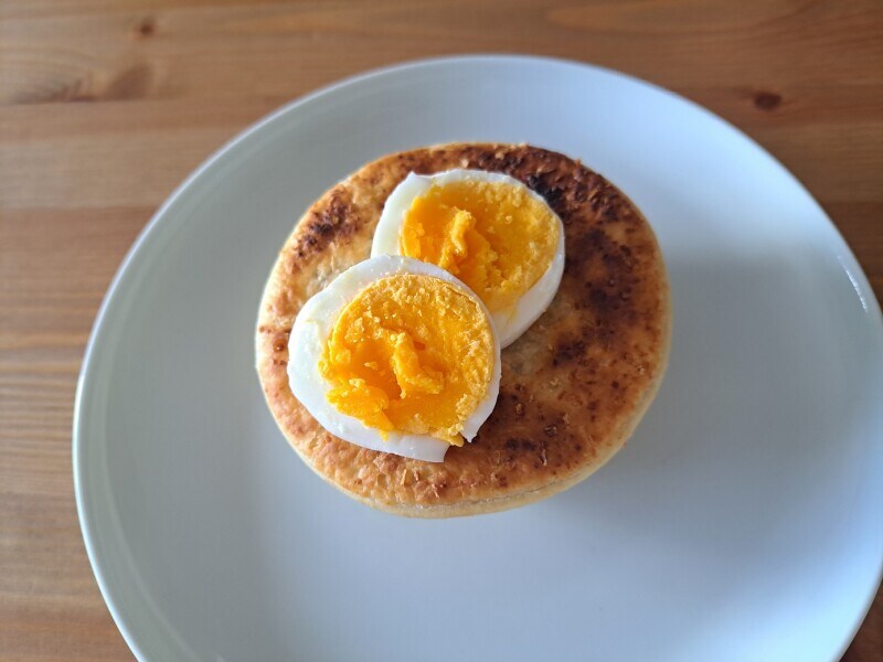 業務スーパーの「ミートパイ（ビーフ＆チーズ）」