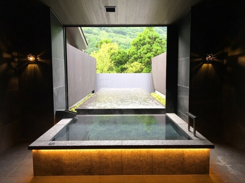 貸切風呂「水面の湯」