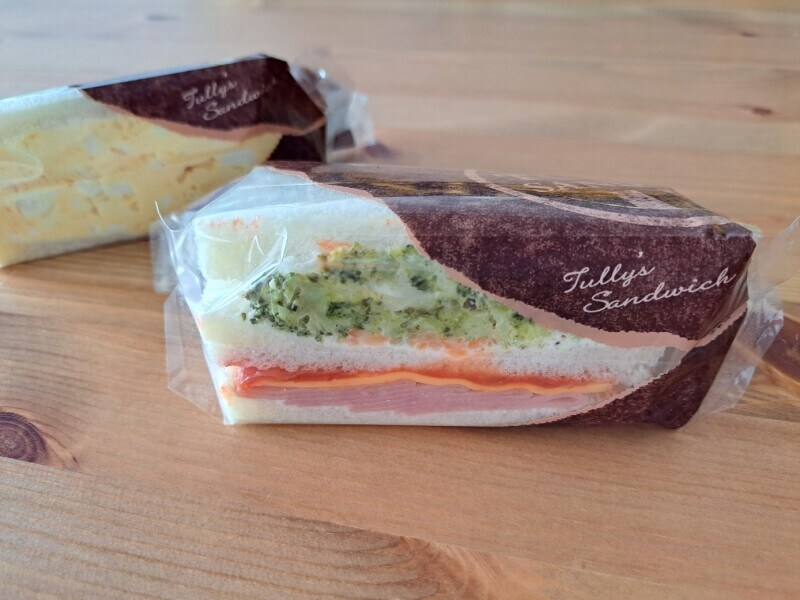 タリーズコーヒーの「たっぷりタマゴサンド」