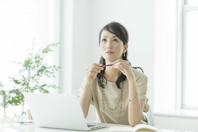 年金を減額されない働き方としてフリーランスとなる場合、青色申告は必要?