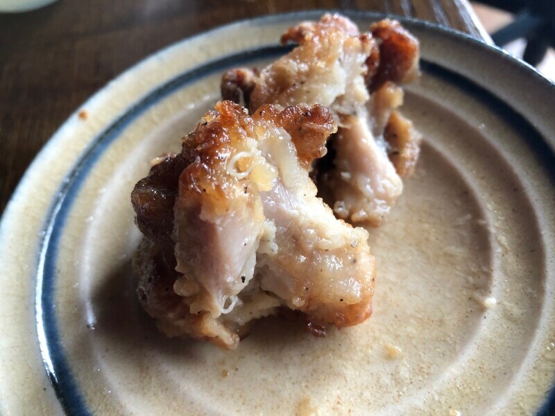 なか卯の「鶏唐」は弾力がある肉。ジューシーで美味しい