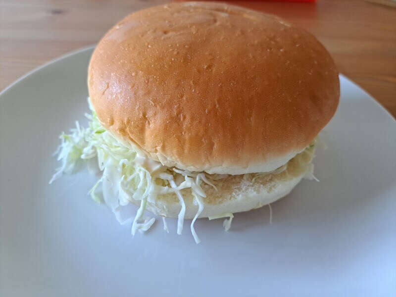 コメダ珈琲の「フィッシュフライバーガー」