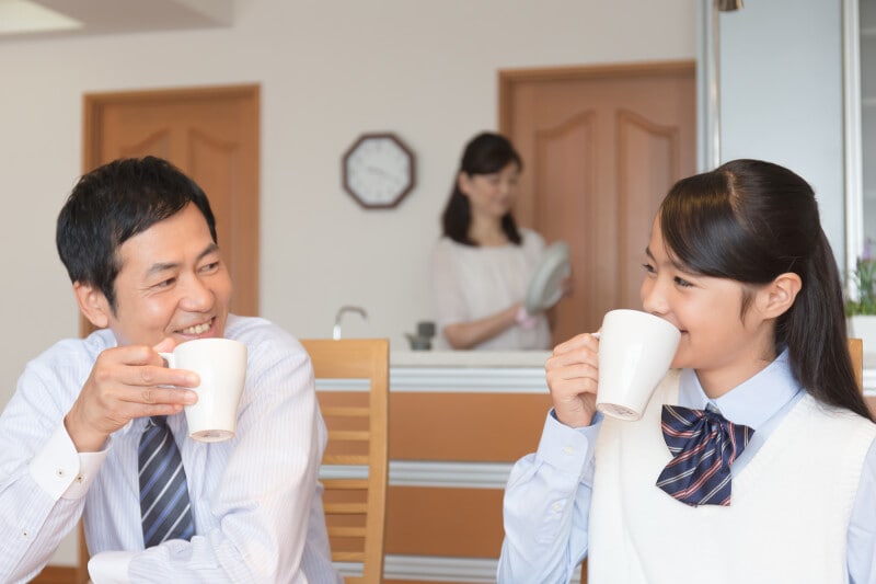 学校や友人のことを親によく話し、「反抗期」の様子が見られない長女