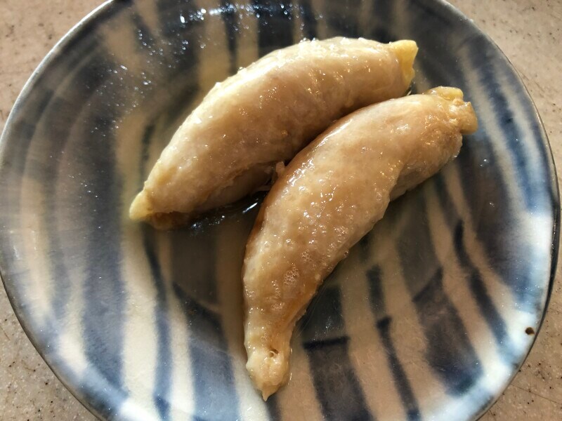 電子レンジで「鶏皮ぎょうざ」を加熱する