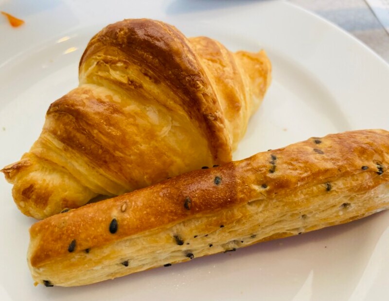 クロワッサン、サクサクでした!