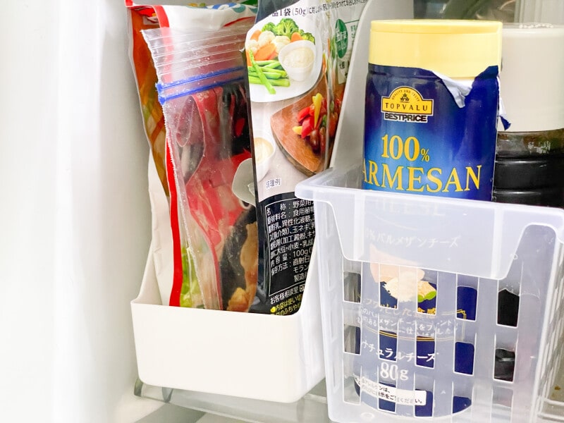 ダイソーの「袋入り食品スタンド」