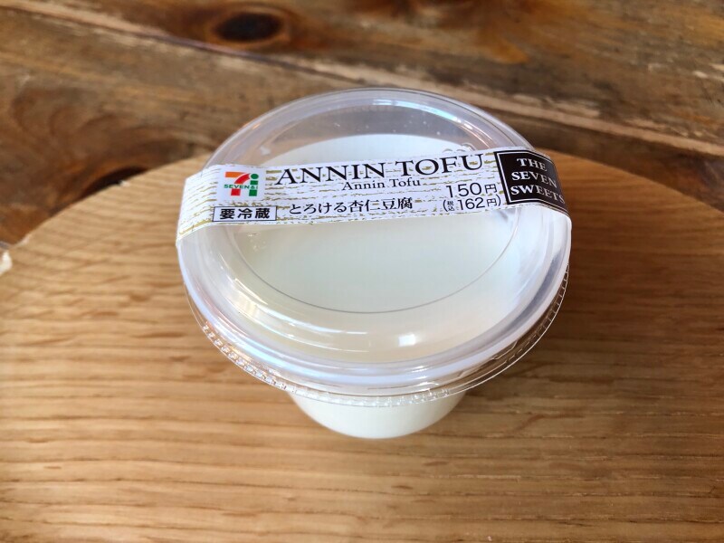セブンイレブンの「とろける杏仁豆腐」