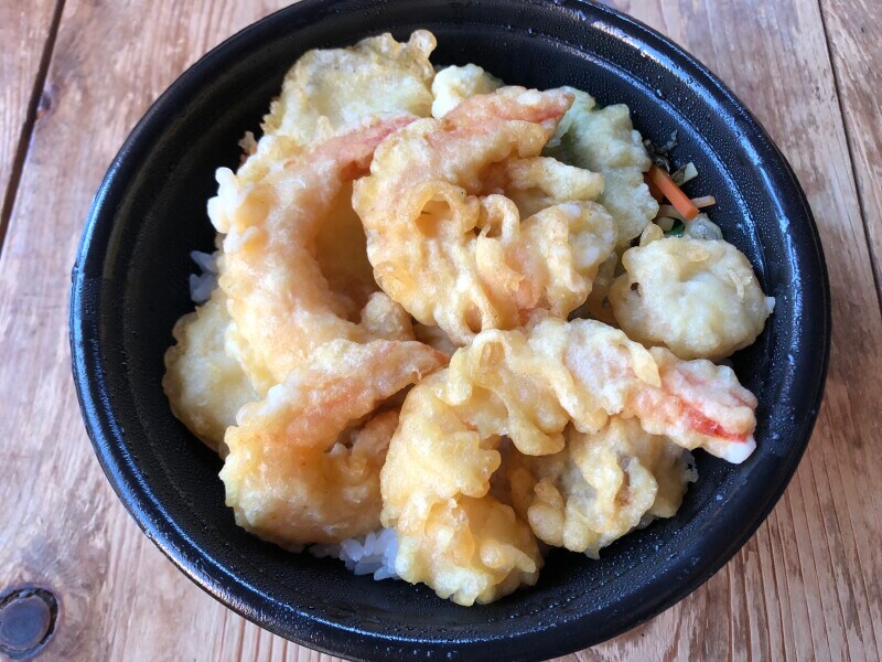 ほっともっとの「上・海鮮天丼」