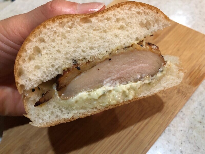 チキンは弾力がある