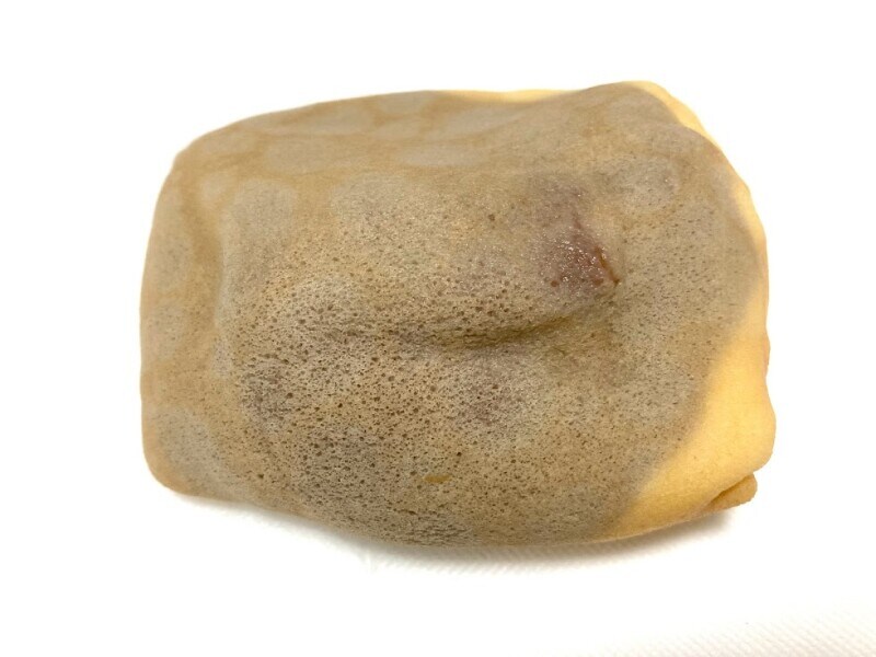 クリームやチョコ、バナナがたっぷり入っている