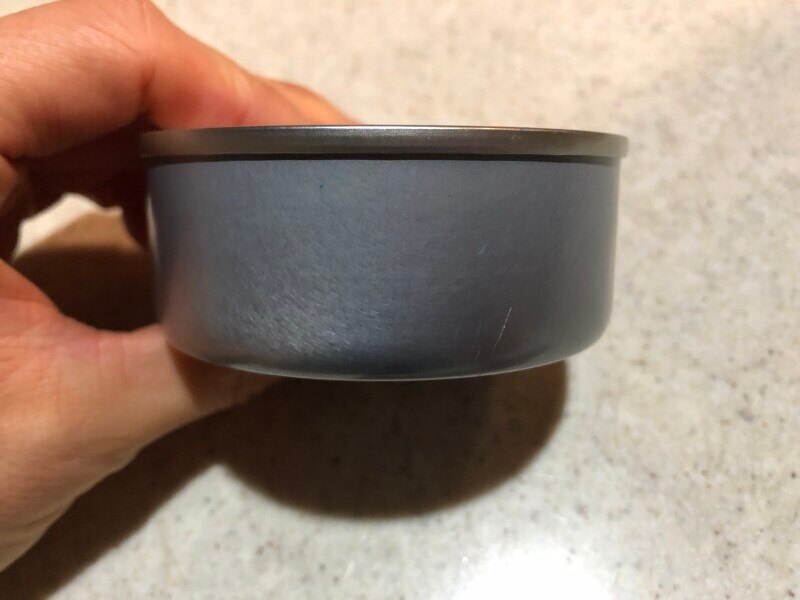 ドン・キホーテの「ライトツナフレーク かつお 10缶パック」にはラベルがない