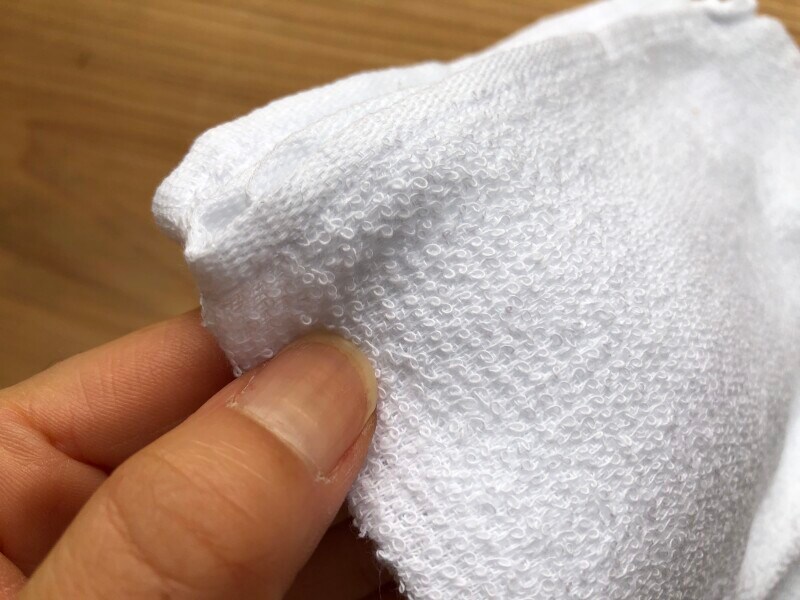 ファミリーマートの「3枚組白タオル」の生地は薄め