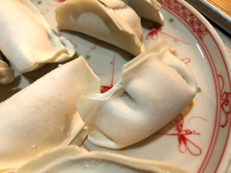 バーミヤンの「お持ち帰り 冷凍生餃子」の一部が欠けてしまうことがある