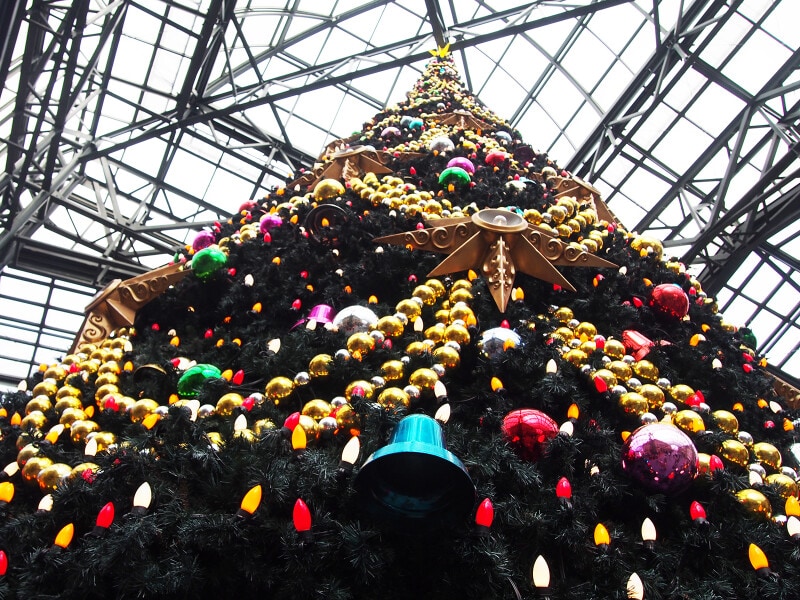 東京ディズニーランドのクリスマスデコレーション