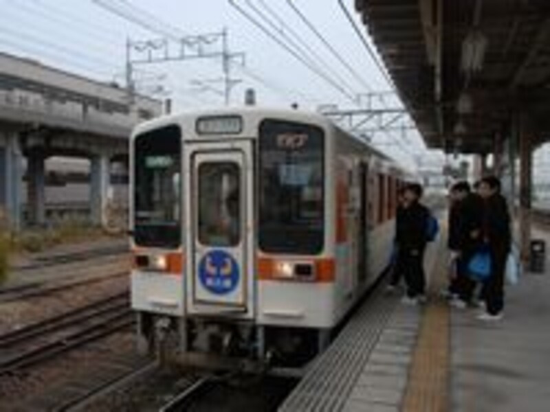 通学する生徒たち