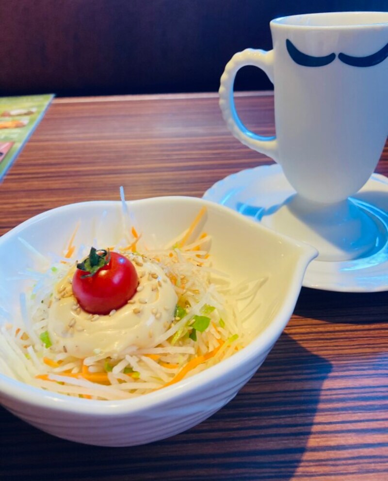 サラダ&コーヒーのみ放題で550円!