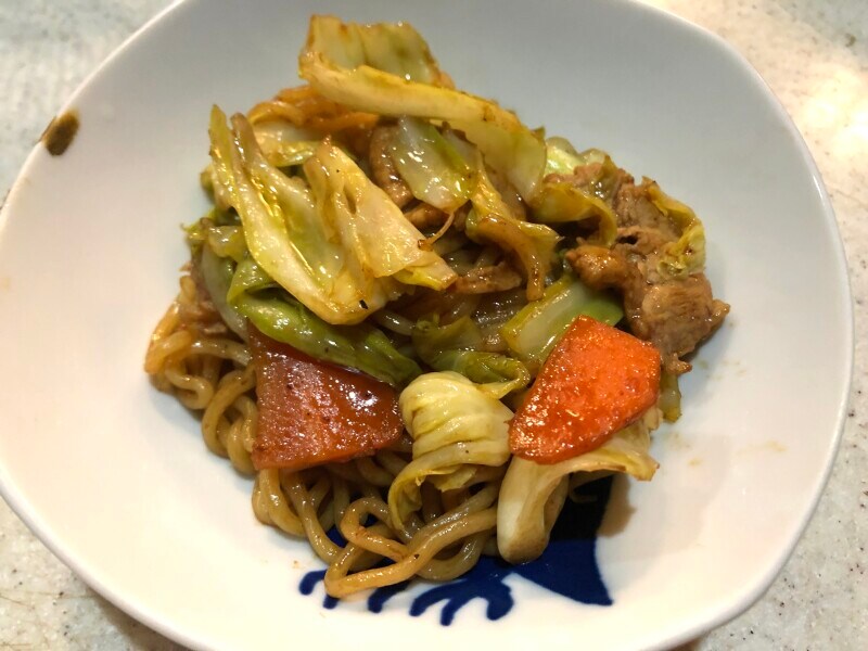 幸楽苑の「幸楽苑の素」を焼きそばにちょい足し