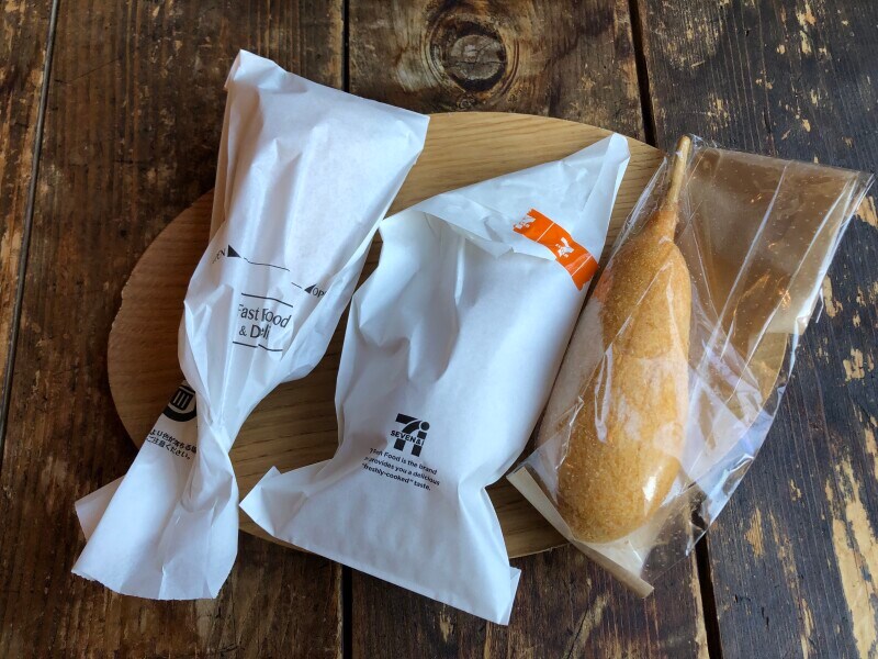 左からファミリーマート、セブンイレブン、ローソンの「アメリカンドッグ」