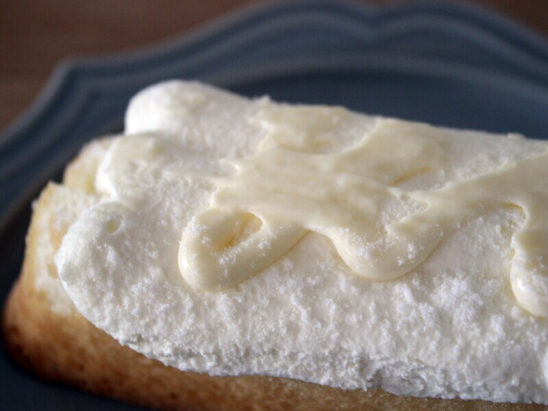 ローソン「MILKシフォンケーキ みるく＆バター」