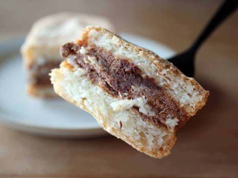 ファミリーマート「ダックワーズサンド　チョコ」