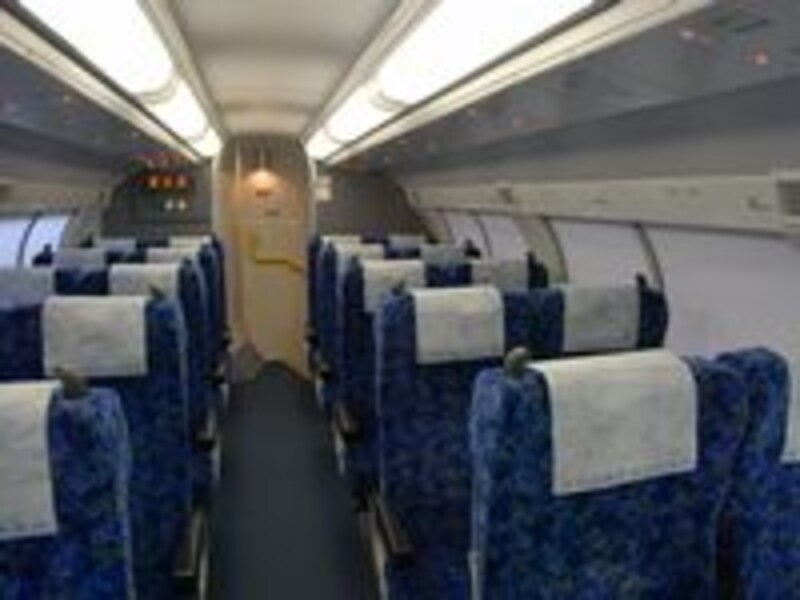 2階建てグリーン車車内