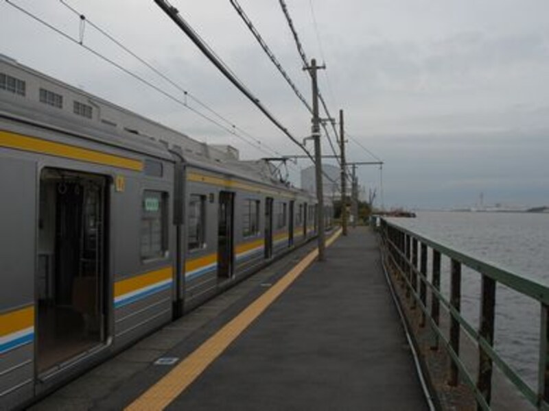 鶴見線の海芝浦駅