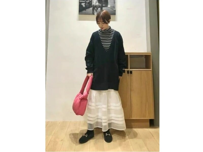 重さと軽さをミックスしたコーディネートも今季のトレンドに 出典:WEAR