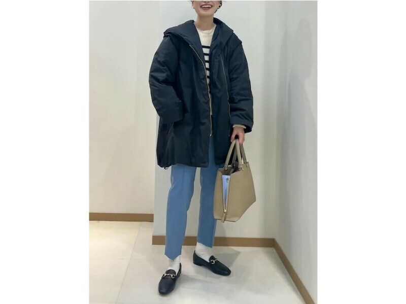 【OKコーデ】ダウンがゆったりならボトムスは細めに、などメリハリも効果的　出典：WEAR