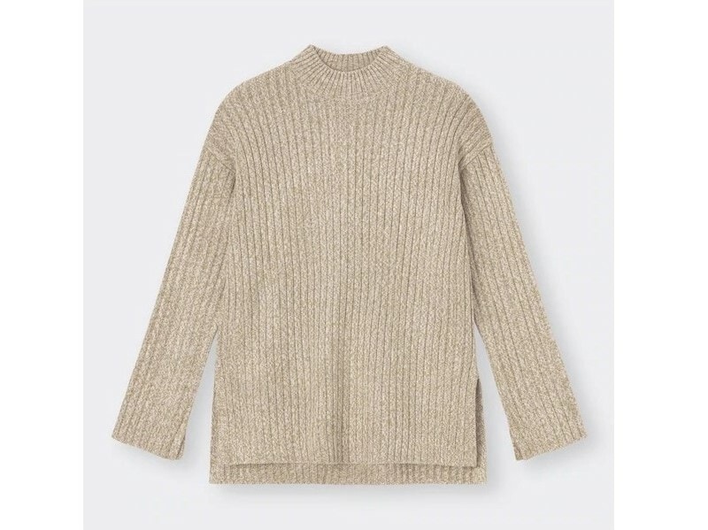 ジーユー メランジリブニットチュニック 2490円(税込)※一部店舗およびオンラインストアのみ販売