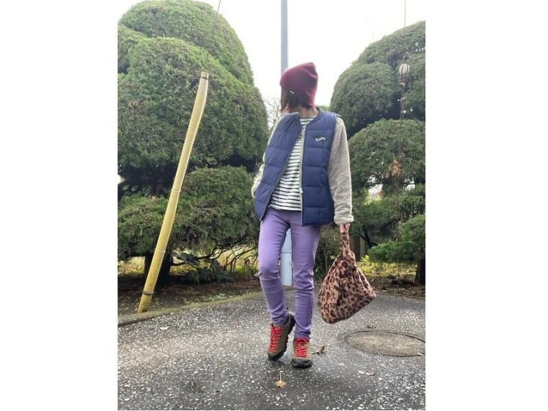 カーデ、プルオーバー、ニット帽、シューズとワークマンアイテムでコーデ 出典:WEAR