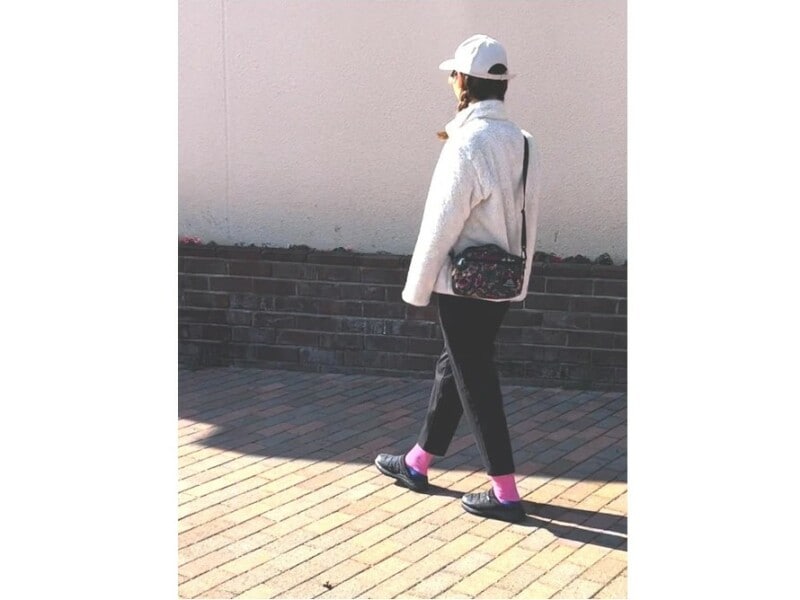 さっと履くだけのシューズは近所のお出かけにも便利 出典:WEAR