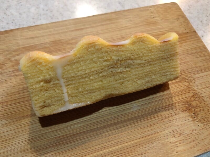 柔らかい食感のローソンの「生バウムクーヘン」