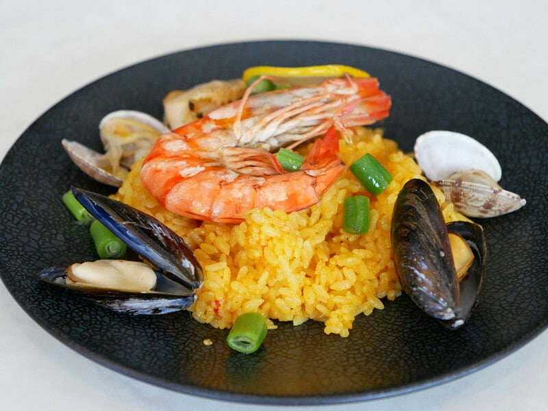 （新規）横浜・野毛のスペイン料理店が手掛ける本格パエリア専門店「MARIO」海の幸のパエリア（税込2300円）