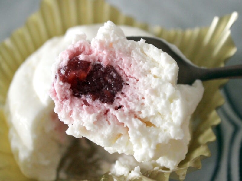 ローソン「ふわっふわチーズ（ベリベリソース）」