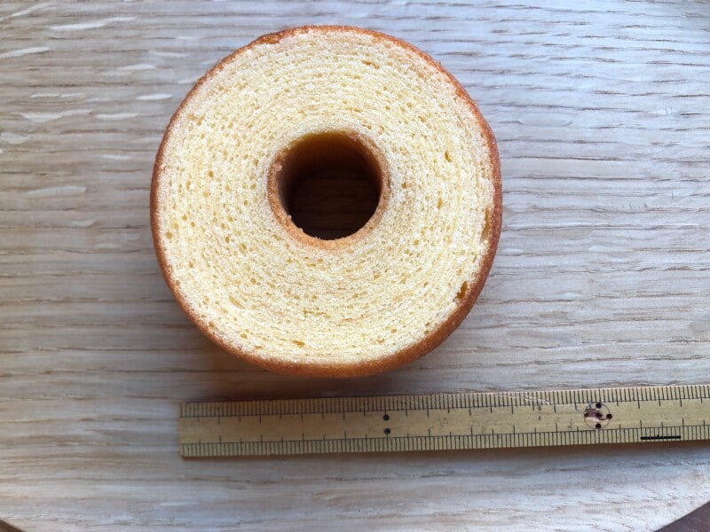  ドトールの「ふんわりバウムクーヘン」の直径は8cm弱